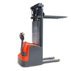 Самоходный штабелер OTTO MAIER OM EH 1545 1,5 т 4,5 м