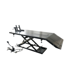 Подъемник для мотоциклов и квадроциклов 680 кг KraftWell KRW680MQ, пневмогидравлический