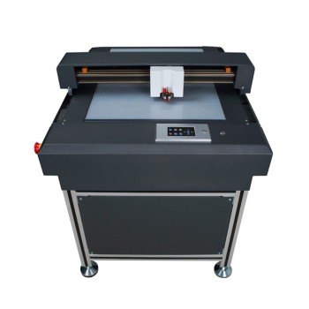 Режущий плоттер MasterCutter F4560 (RSCd 95920) Режущий плоттер MasterCutter F4560 (RSCd 95920)